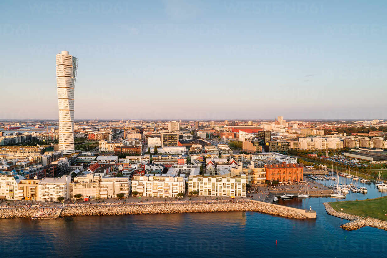 Best Neighborhoods to Live with Roommates in Malmö, Sweden: A Guide for International Students